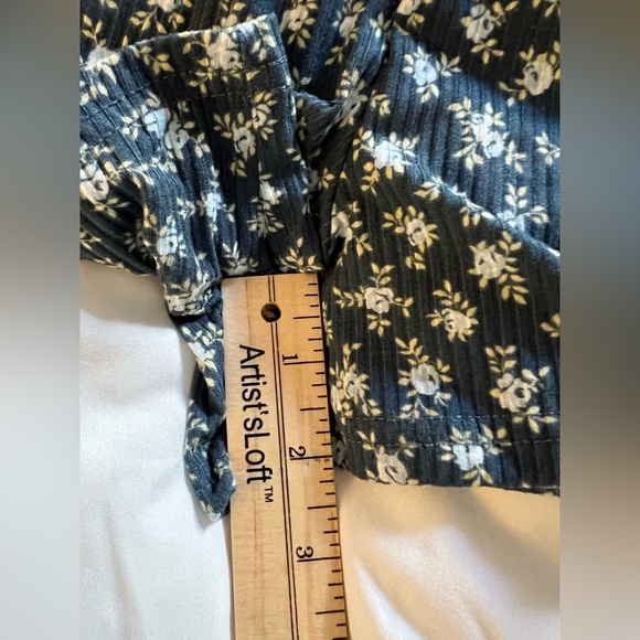 Laura Ashley floral cottagecore Soft Short Sleeve Top/Shorts Pajama Set Sz: L - Picture 14 of 16